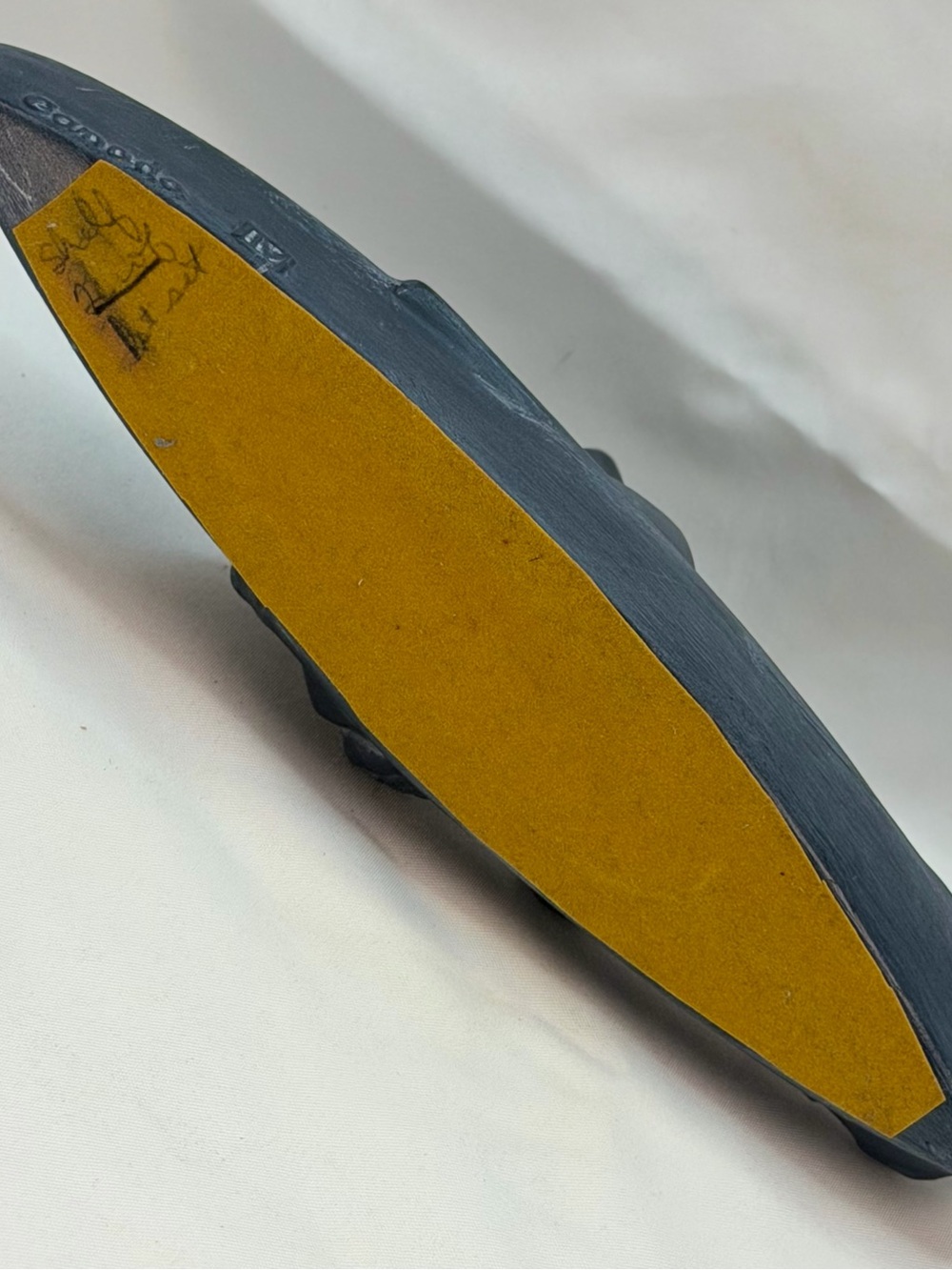 Vintage Canada Ceramic Faux Soapstone Inuit Kayak Canoe Hunter Figurine 13” - Picture 5 of 8